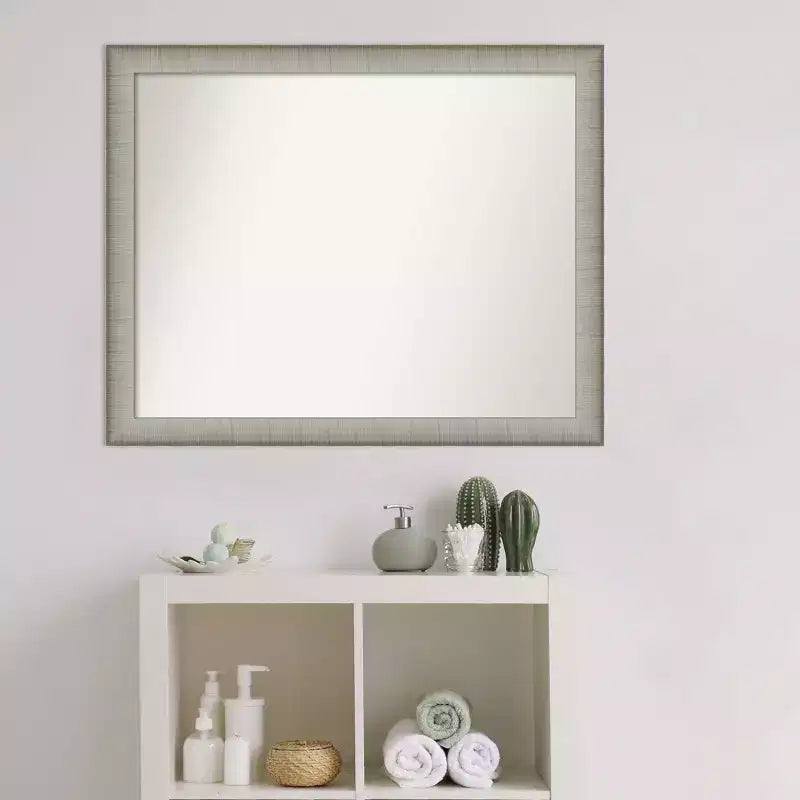 Miroir mural non biseauté 31" x 25", étain brossé, décor de vanité moderne