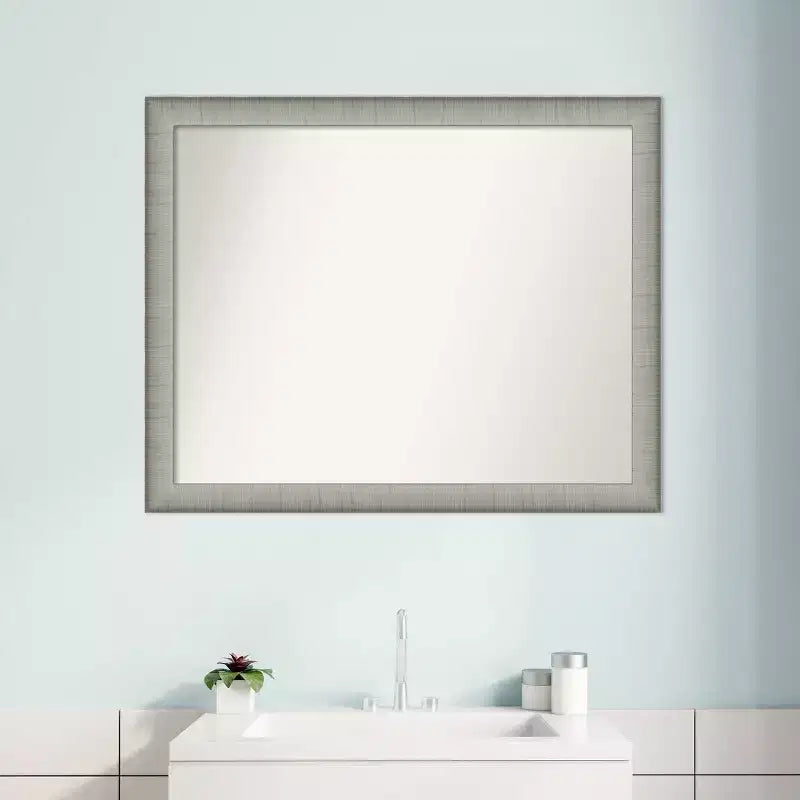 Miroir mural non biseauté 31" x 25", étain brossé, décor de vanité moderne