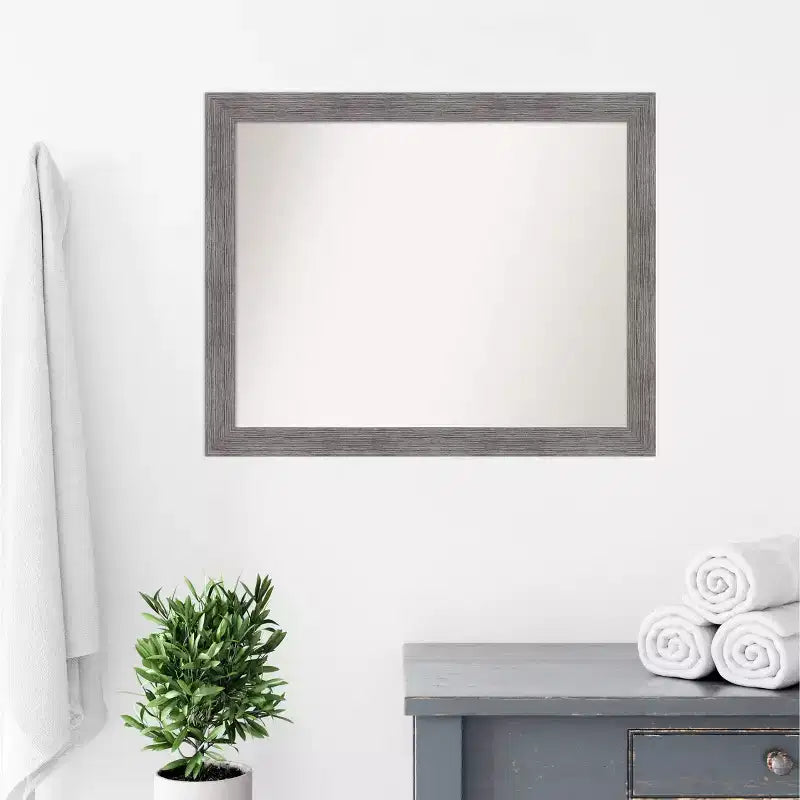 Miroir mural étroit pour salle de bain, motif rayé, gris, 32" x 26", sans biseau : Rectangulaire moderne, cadre en polystyrène, fixation murale