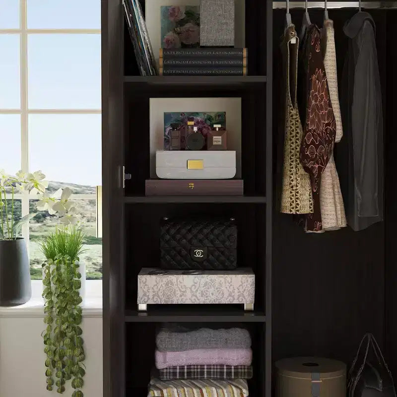 Organisateur de vêtements de garde-robe multi-rangements avec miroir et tringles de suspension