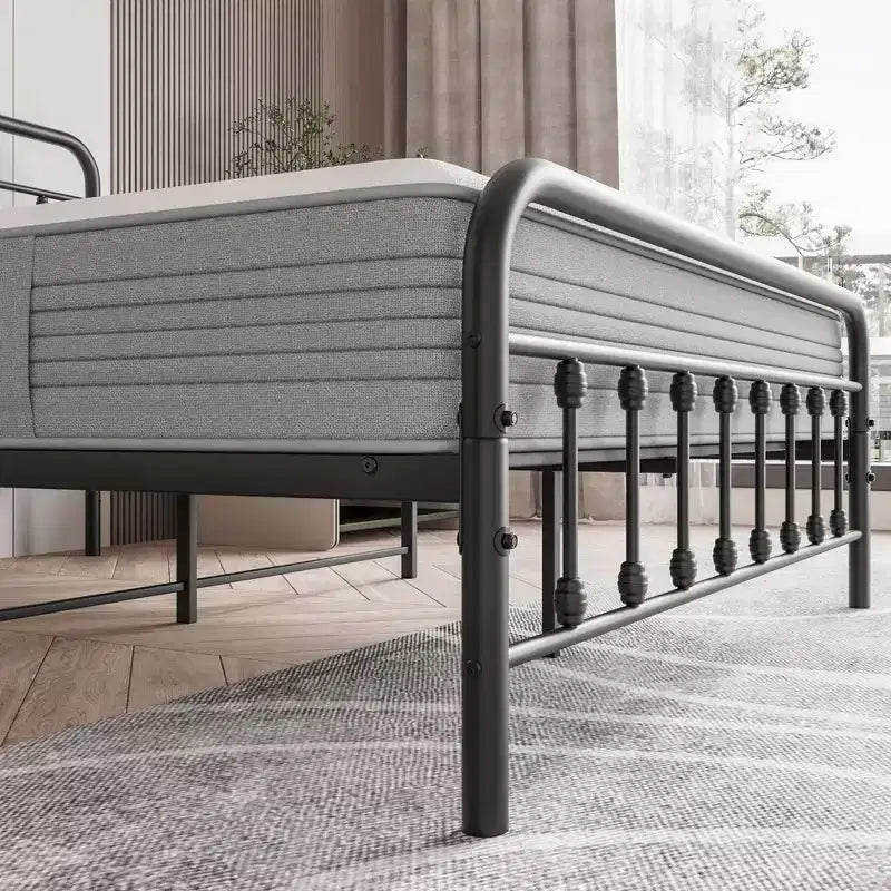 Cadre de lit plateforme en métal pleine grandeur avec support de lattes robuste et rangement sous le lit pour chambre à coucher