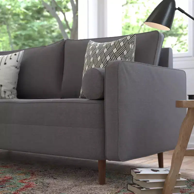 Canapé capitonné de style Mid-Century Modern avec ressorts ensachés, pieds en bois et coussins de dossier amovibles