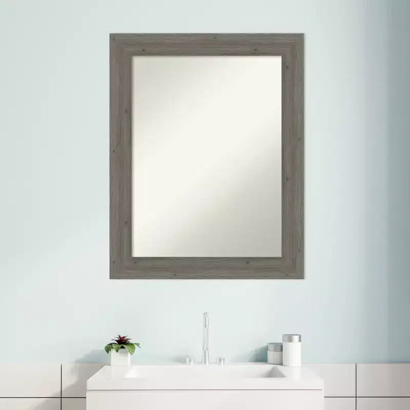 Miroir mural de salle de bain en bois, gris, non biseauté, étroit, 28,5 x 22,5 po
