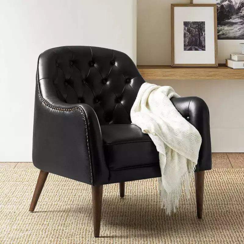 Fauteuil baril d'appoint capitonné en cuir véritable de 72,4 cm de large pour salon avec pieds en bois massif